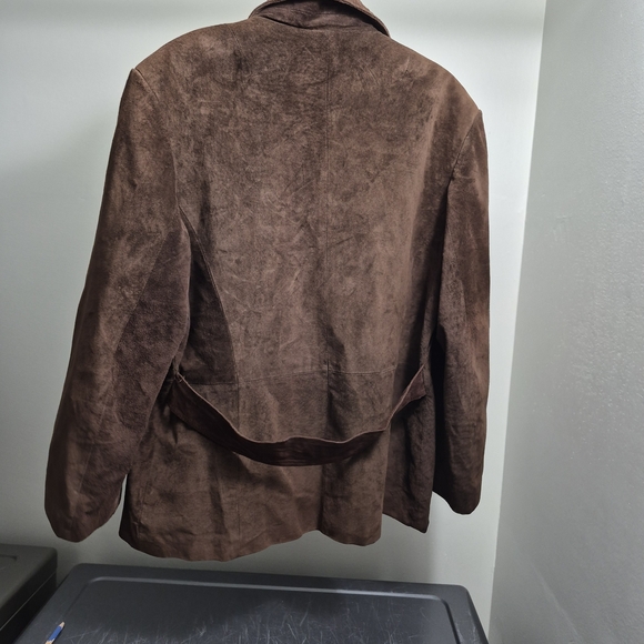Women's Brown Suede Jacket - Picture 9 of 10
